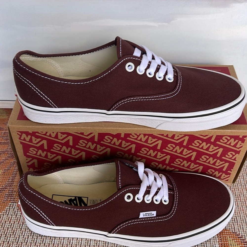 Vans WMNS Authentic
Color Theory Bitter Chocolate 
VN000BW57YO
Sneakers - Picture 3 of 16